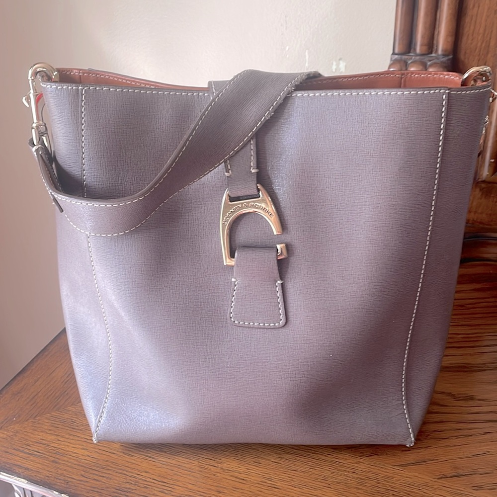 Nice shoulder bag !